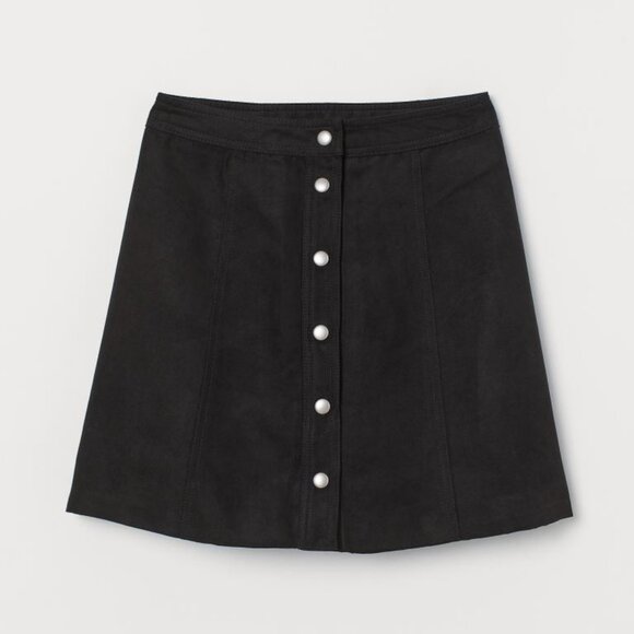 H&M Short, A-line velvet high waist skirt with buttons at front (DIVIDED) - Picture 2 of 4